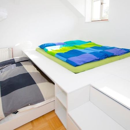The Cute, Sunny Apartment In The Center +P Lubiana Esterno foto