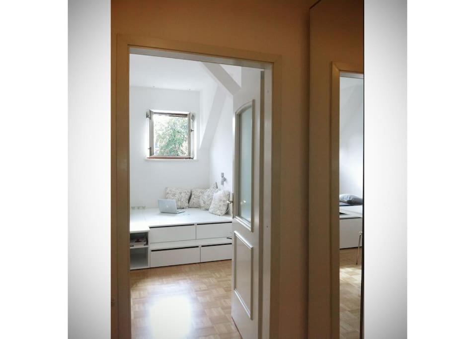 The Cute, Sunny Apartment In The Center +P Lubiana Esterno foto