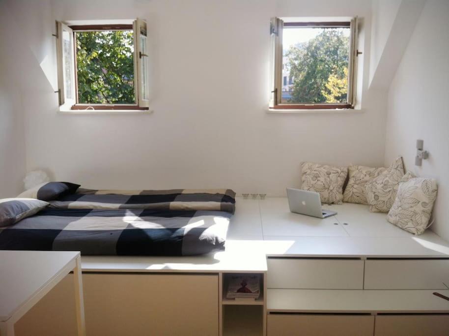 The Cute, Sunny Apartment In The Center +P Lubiana Esterno foto